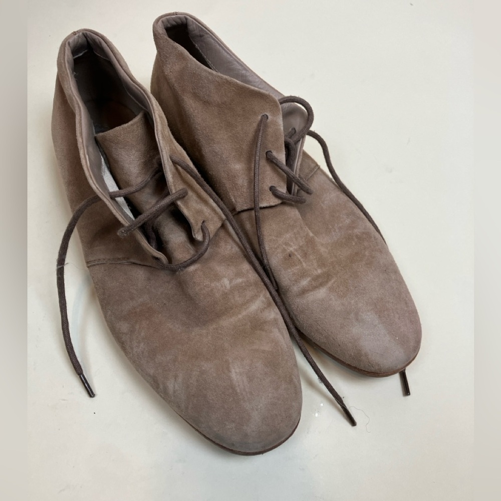 🎉MOVING SALE 🎉 
Tod’s Women’s Leather Suede Booties Size 8